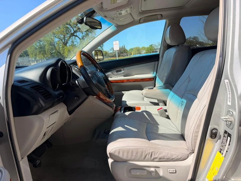 2004 Lexus RX 2nd Gen - Image 14 of 18