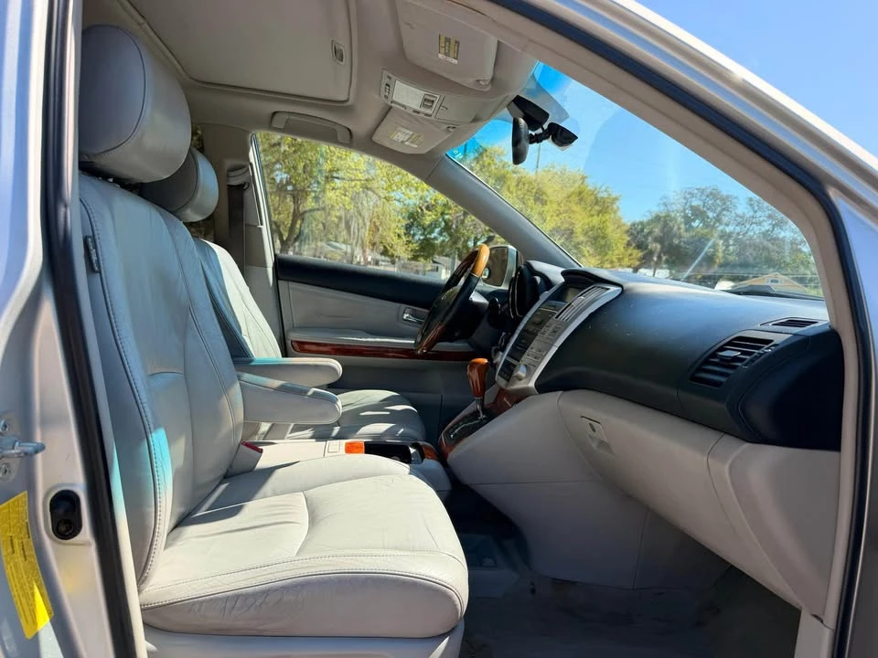 2004 Lexus RX 2nd Gen - Image 15 of 18