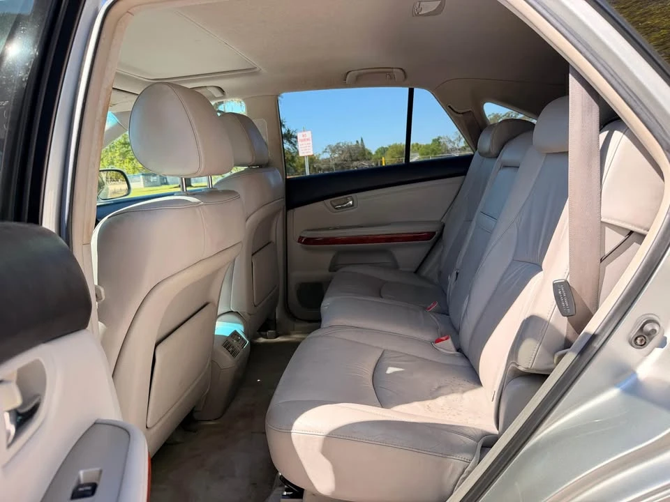 2004 Lexus RX 2nd Gen - Image 7 of 18