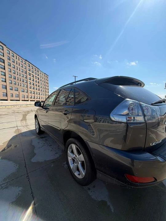 2004 Lexus RX 2nd Gen - Image 4 of 13