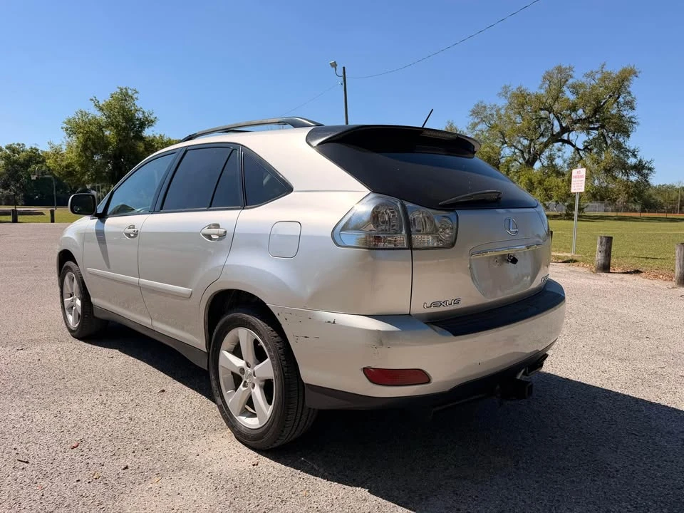 2004 Lexus RX 2nd Gen - Image 13 of 18