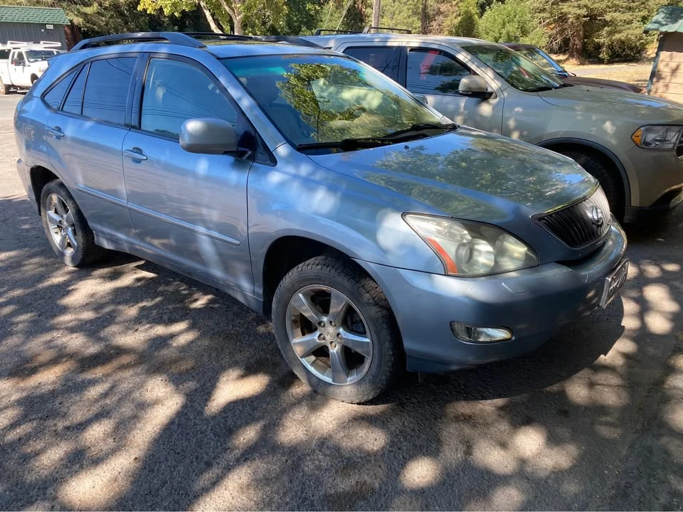 2004 Lexus RX 2nd Gen - Image 3 of 4