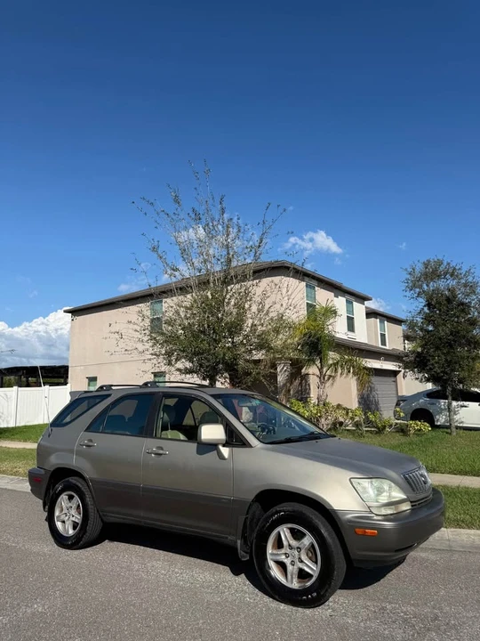 2004 Lexus RX 2nd Gen - Image 5 of 14