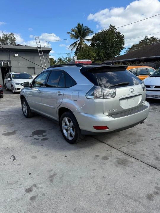 2004 Lexus RX 2nd Gen - Image 4 of 7