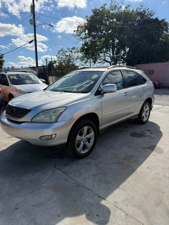 2004 Lexus RX 2nd Gen - Image 2 of 7