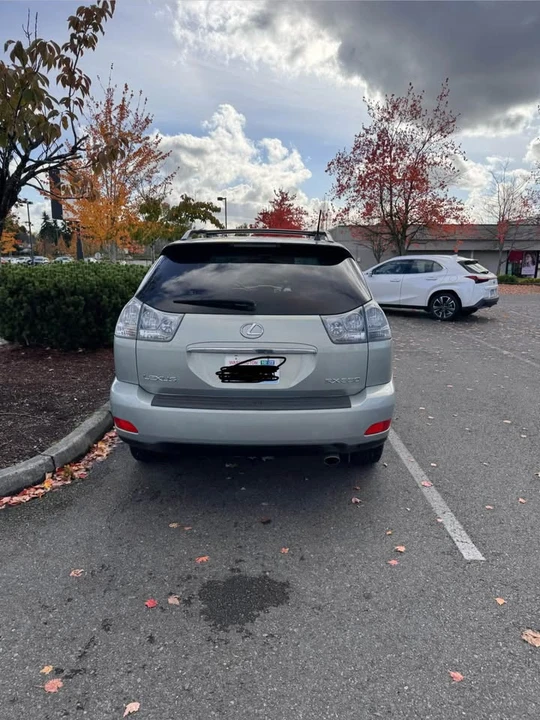 2004 Lexus RX 2nd Gen - Image 7 of 10
