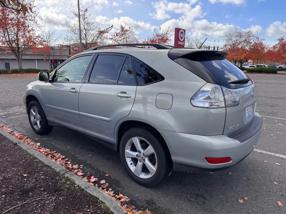 2004 Lexus RX 2nd Gen - Image 6 of 10