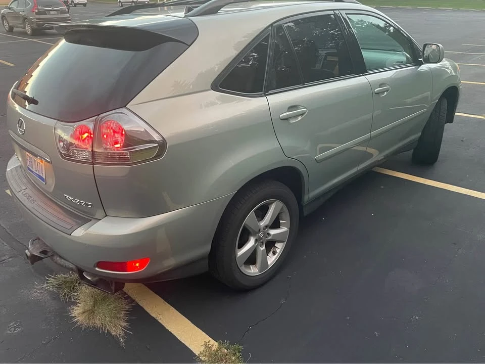 2004 Lexus RX 2nd Gen - Image 2 of 8