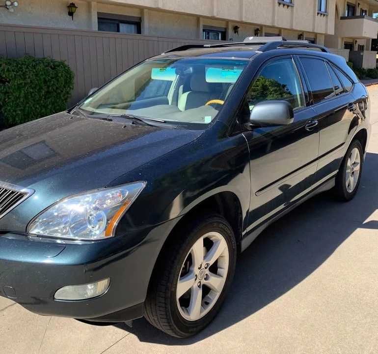 2004 Lexus RX 2nd Gen - Image 3 of 4