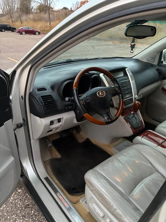 2004 Lexus RX 2nd Gen - Image 6 of 17