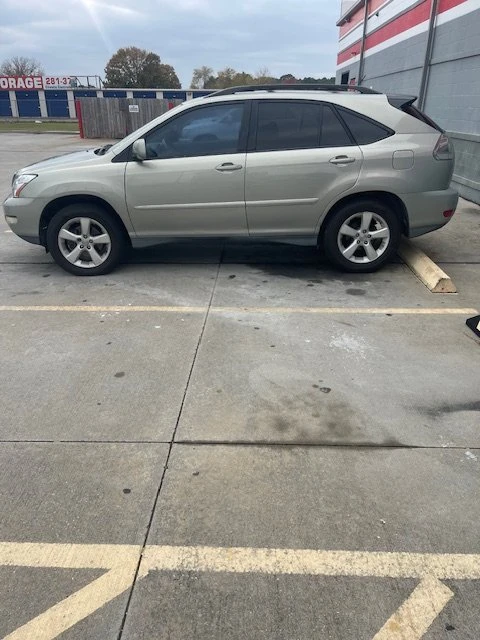 2004 Lexus RX 2nd Gen - Image 8 of 9