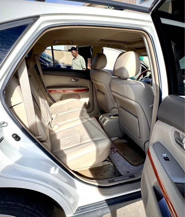 2004 Lexus RX 2nd Gen - Image 6 of 7