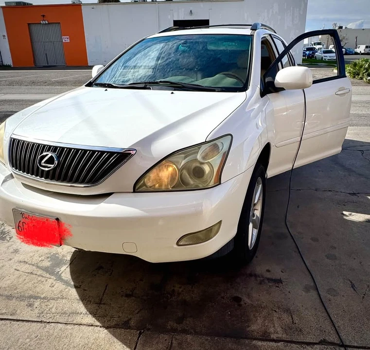 2004 Lexus RX 2nd Gen - Image 2 of 7