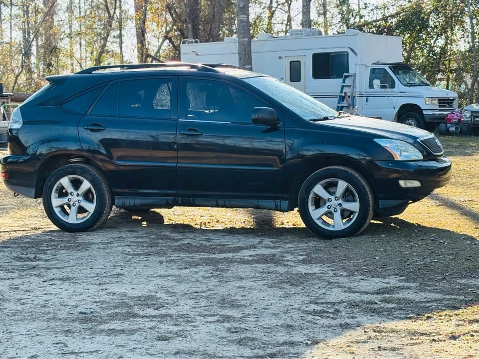 2004 Lexus RX 2nd Gen - Image 5 of 10