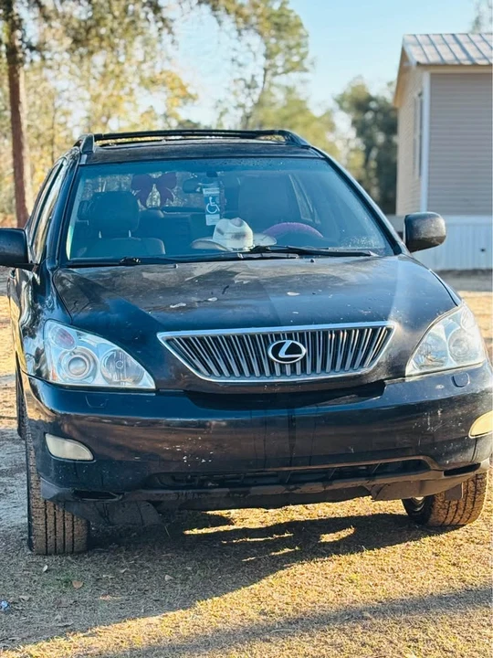 2004 Lexus RX 2nd Gen - Image 3 of 10