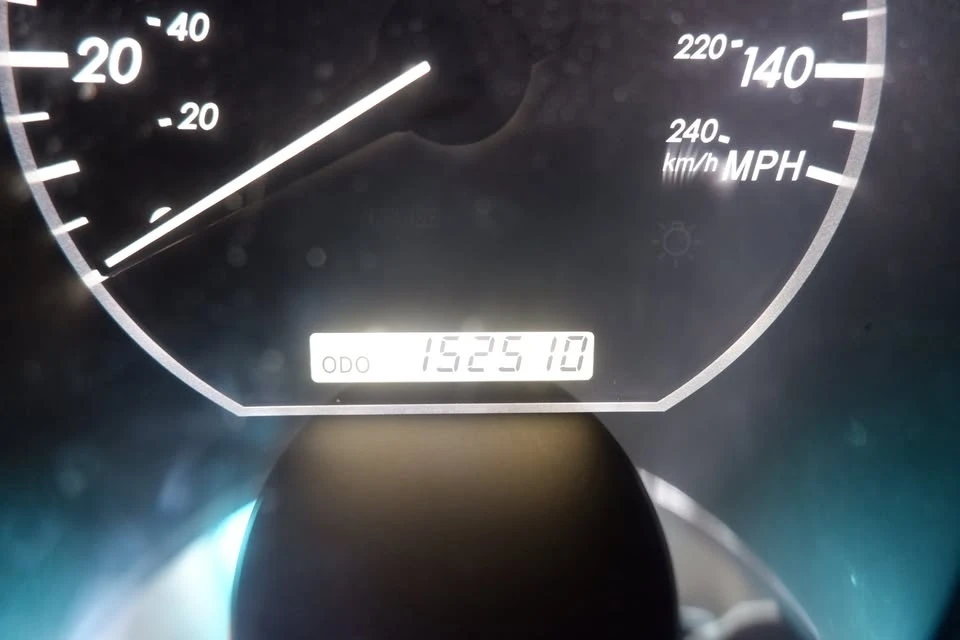 2004 Lexus RX 2nd Gen - Image 12 of 19