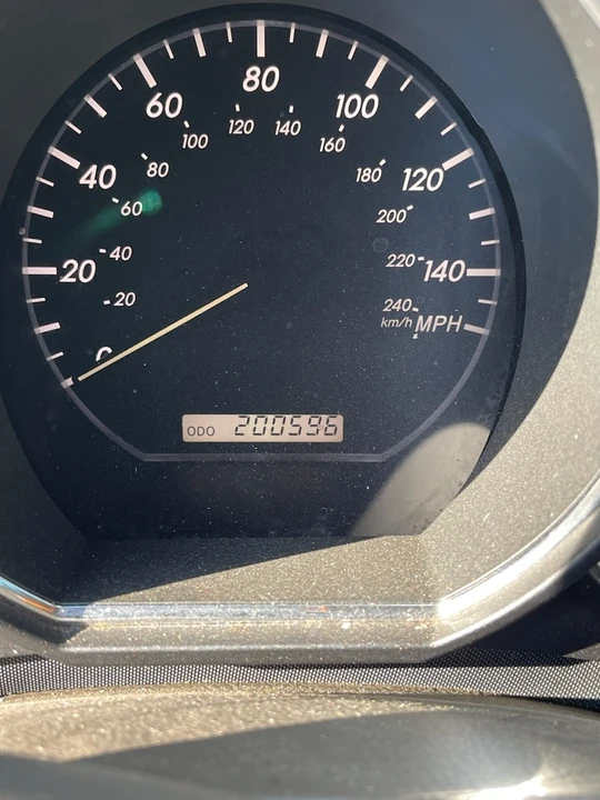 2004 Lexus RX 2nd Gen - Image 8 of 9