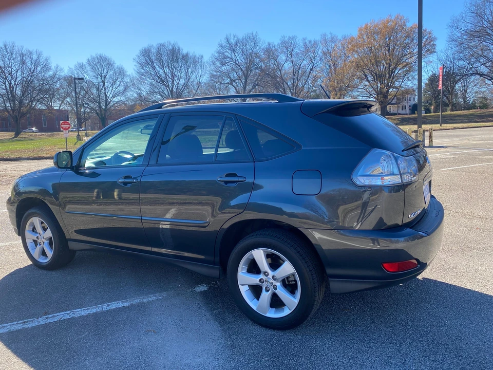 2004 Lexus RX 2nd Gen - Image 19 of 31