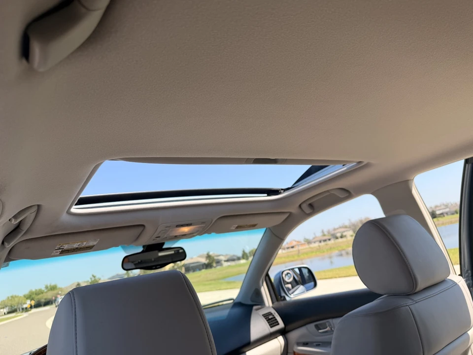 2004 Lexus RX 2nd Gen - Image 18 of 21