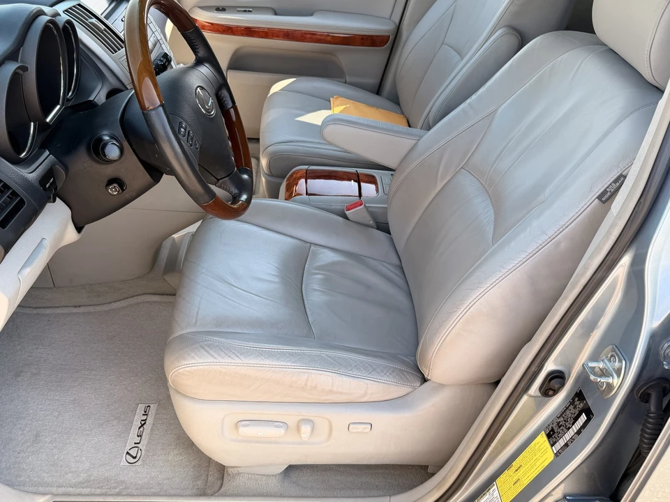 2004 Lexus RX 2nd Gen - Image 10 of 21