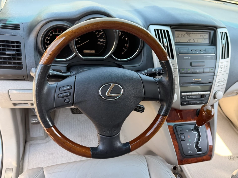2004 Lexus RX 2nd Gen - Image 11 of 21