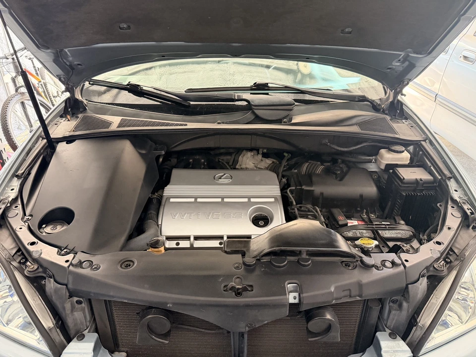 2004 Lexus RX 2nd Gen - Image 20 of 21