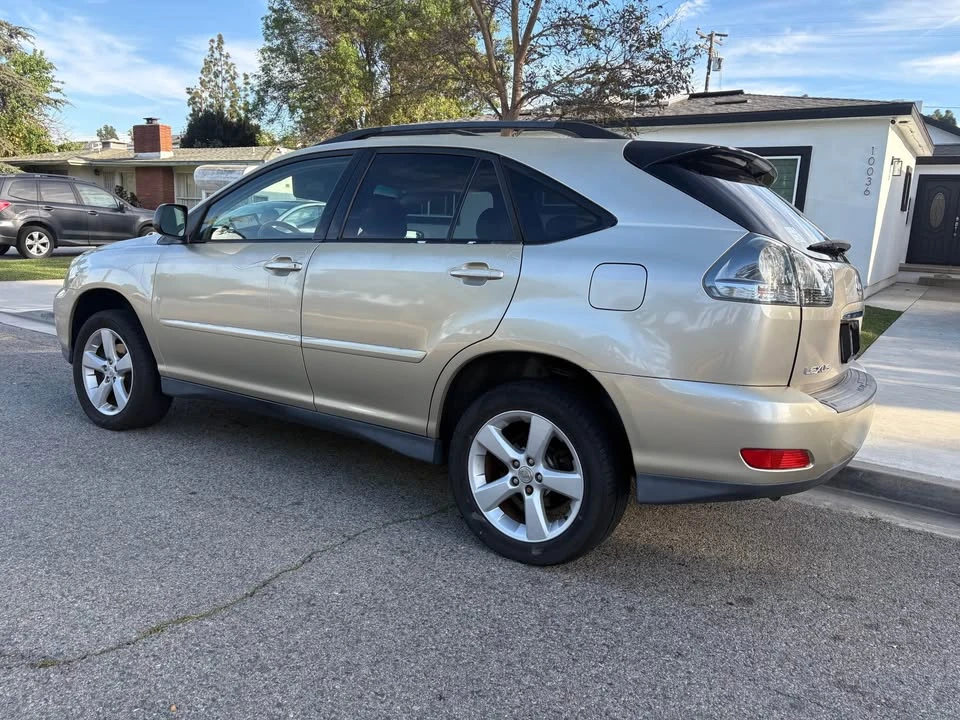 2004 Lexus RX 2nd Gen - Image 4 of 10