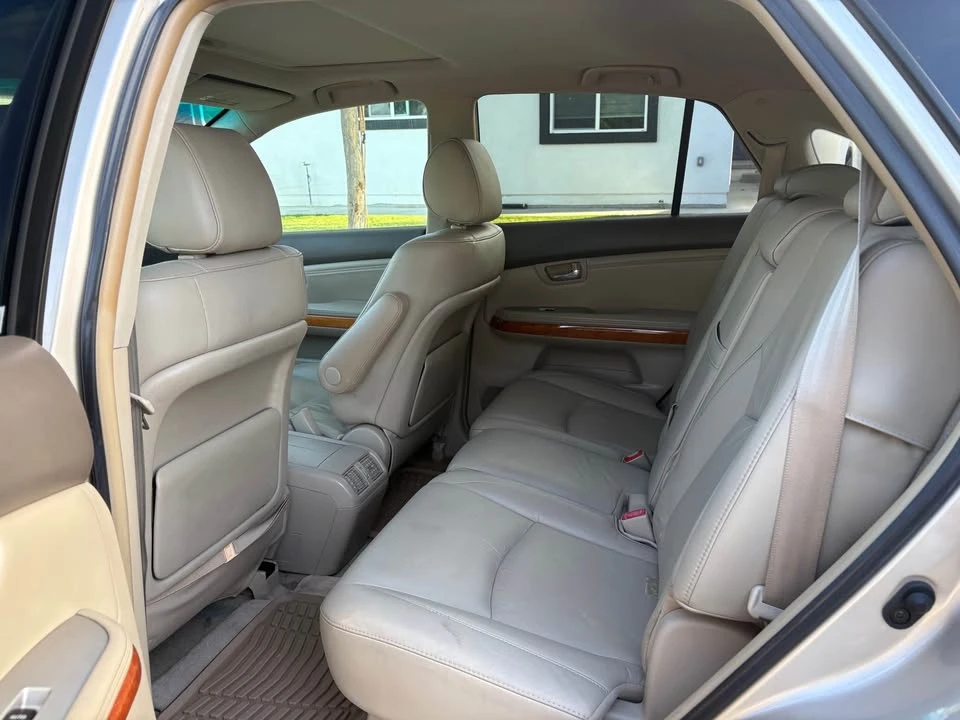 2004 Lexus RX 2nd Gen - Image 7 of 10