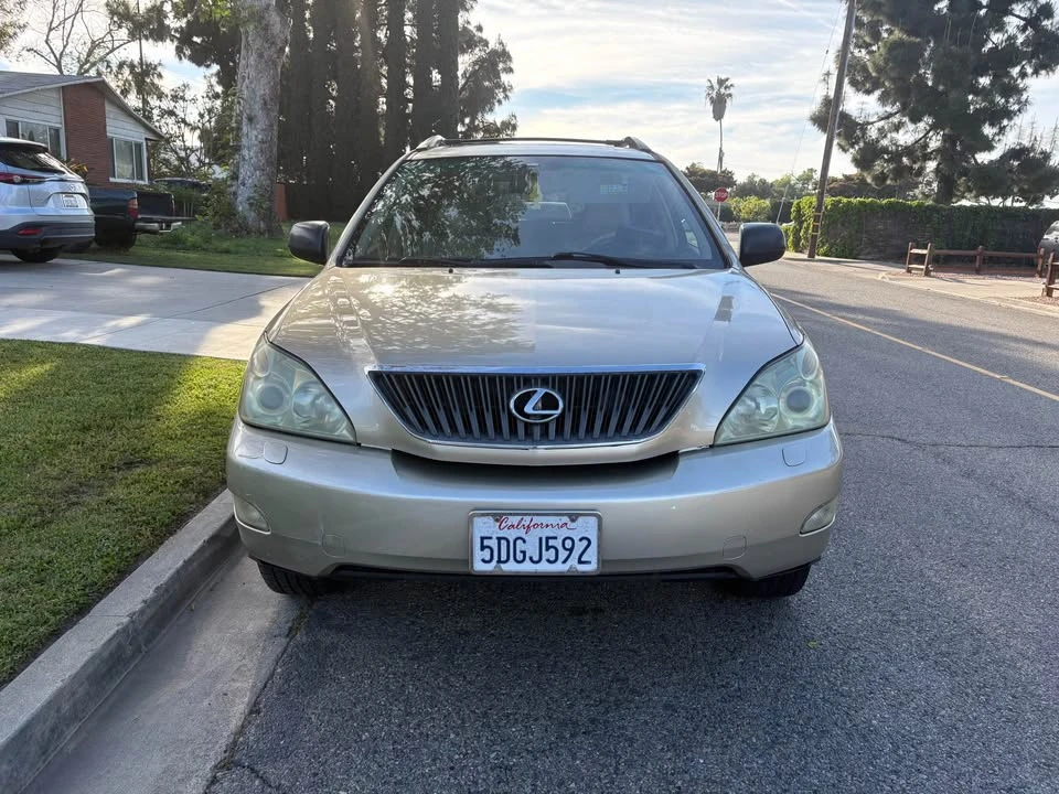2004 Lexus RX 2nd Gen - Image 2 of 10