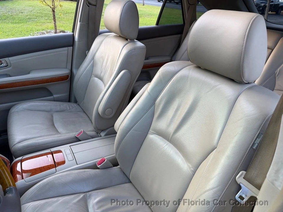 2004 Lexus RX 2nd Gen - Image 8 of 12