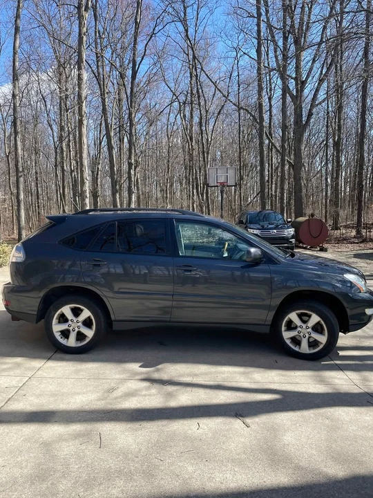 2004 Lexus RX 2nd Gen - Image 2 of 10