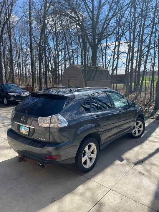 2004 Lexus RX 2nd Gen - Image 3 of 10