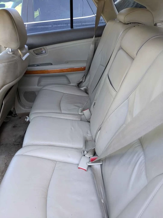 2004 Lexus RX 2nd Gen - Image 4 of 10
