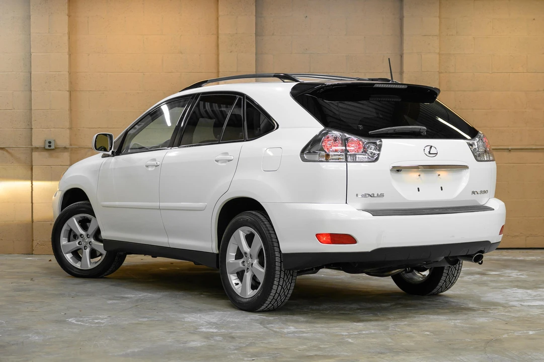2004 Lexus RX 2nd Gen - Image 12 of 31