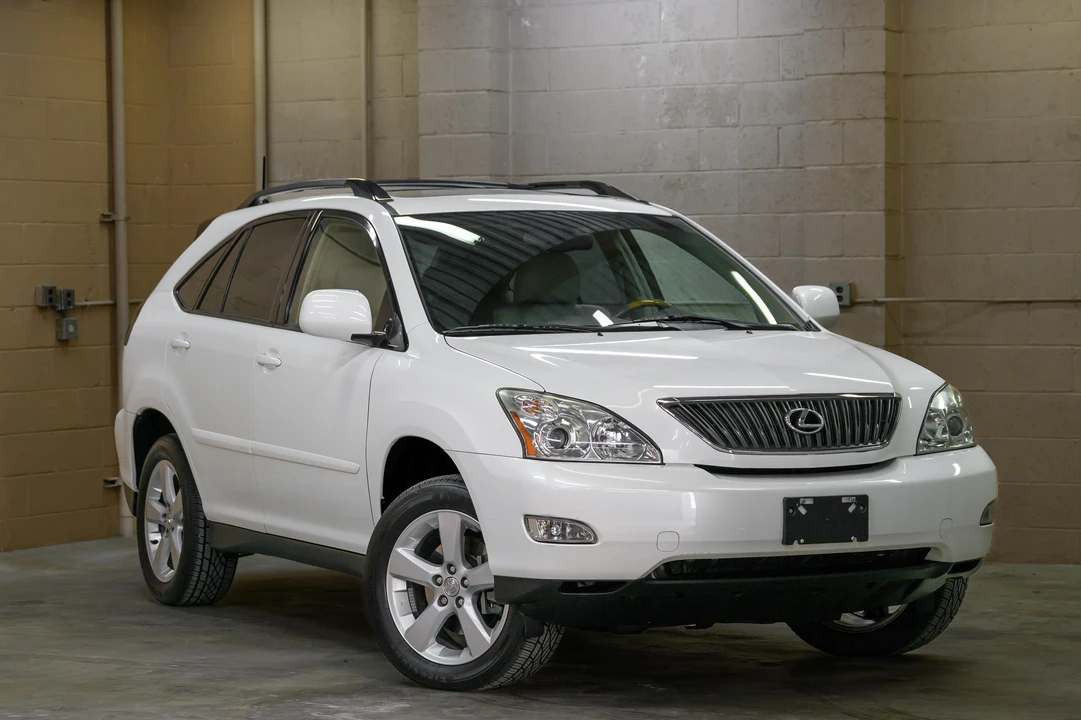 2004 Lexus RX 2nd Gen - Image 19 of 31