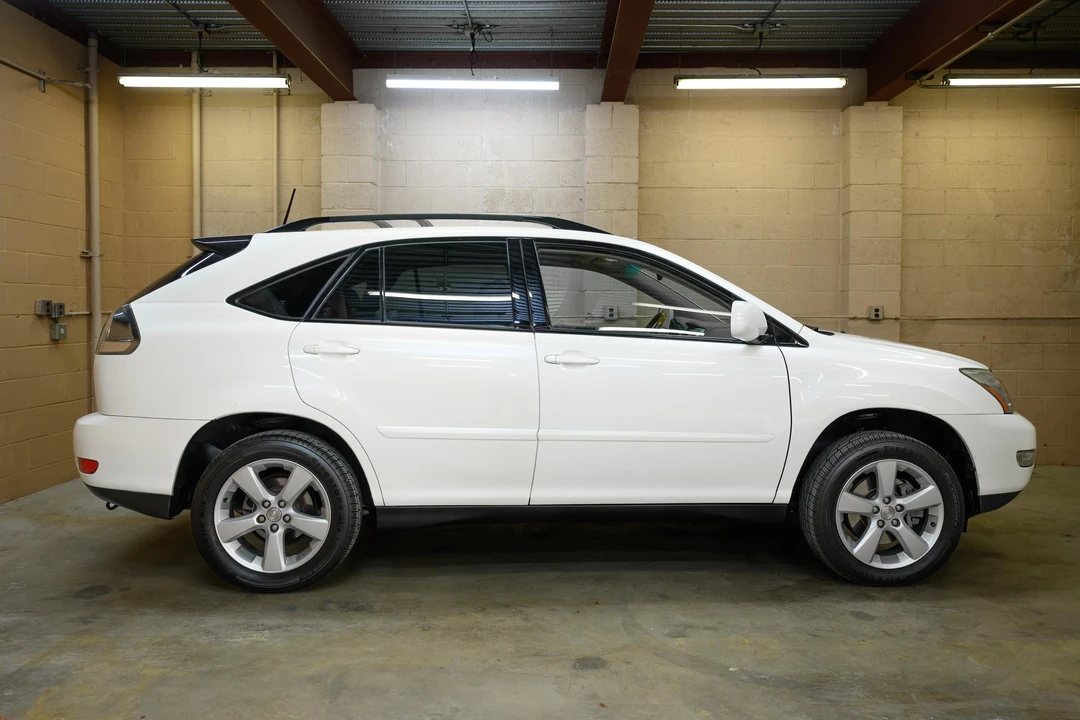 2004 Lexus RX 2nd Gen - Image 17 of 31