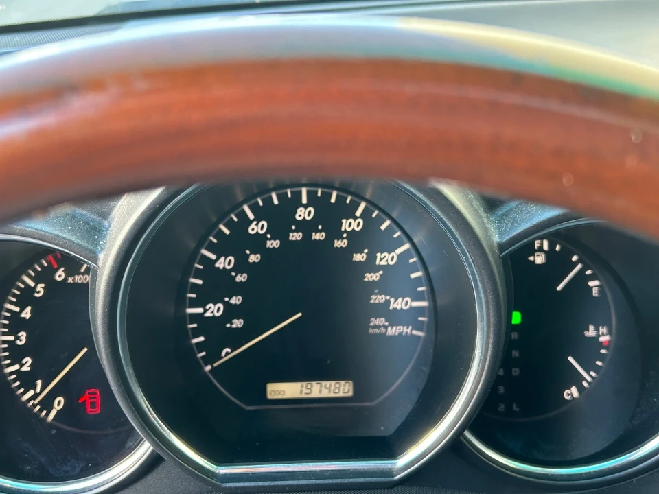 2004 Lexus RX 2nd Gen - Image 16 of 19