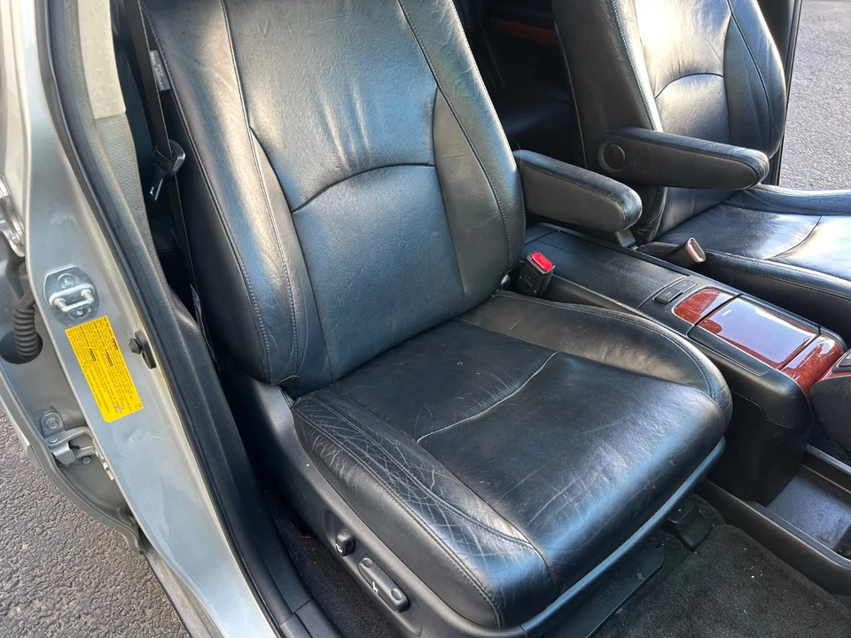 2004 Lexus RX 2nd Gen - Image 11 of 19