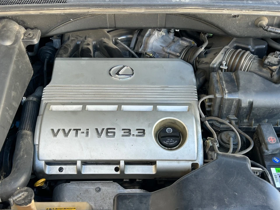 2004 Lexus RX 2nd Gen - Image 18 of 19