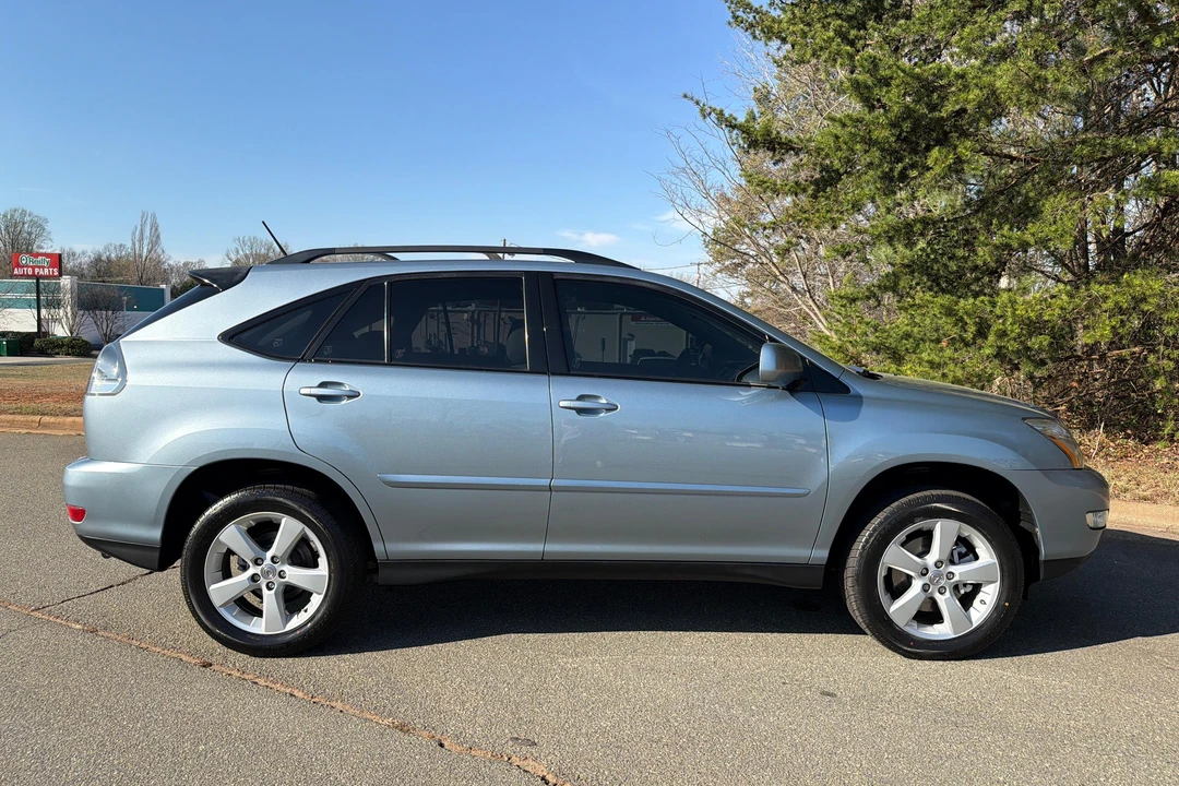 2004 Lexus RX 2nd Gen - Image 3 of 31