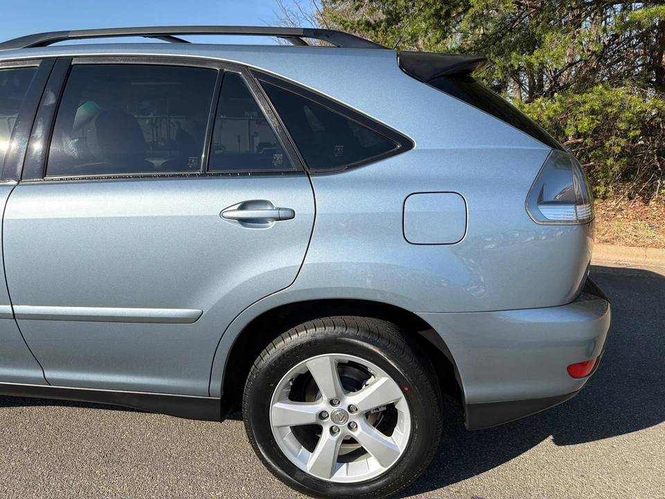 2004 Lexus RX 2nd Gen - Image 17 of 31