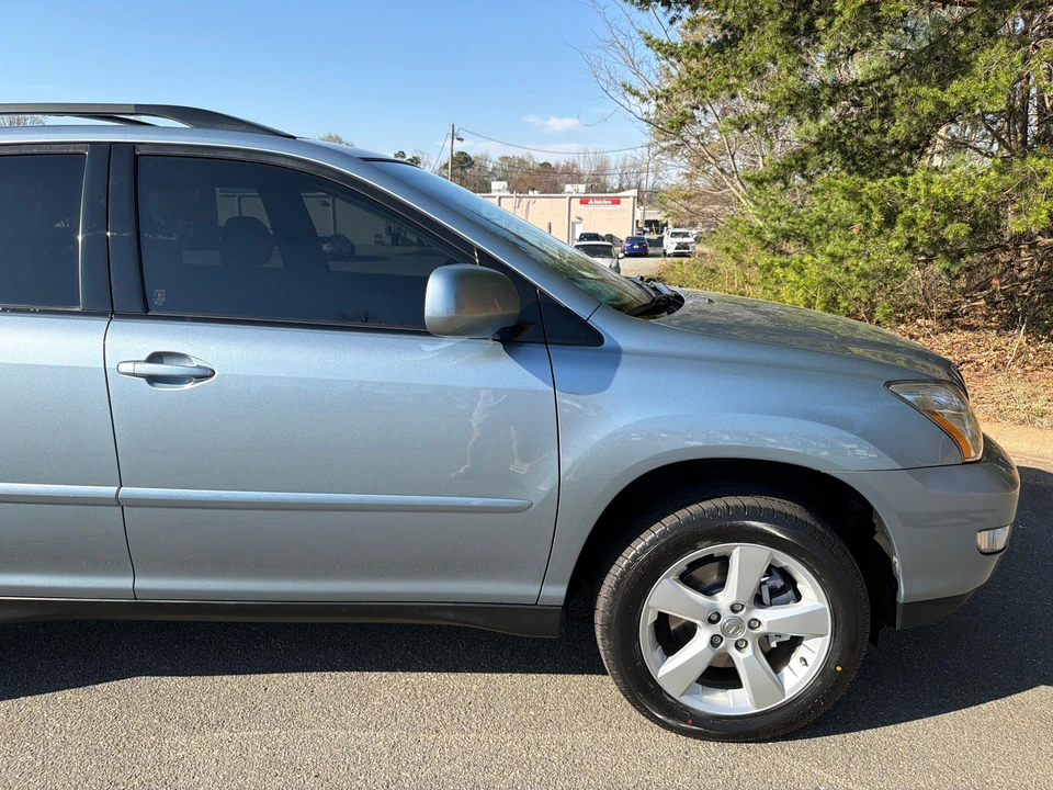 2004 Lexus RX 2nd Gen - Image 22 of 31
