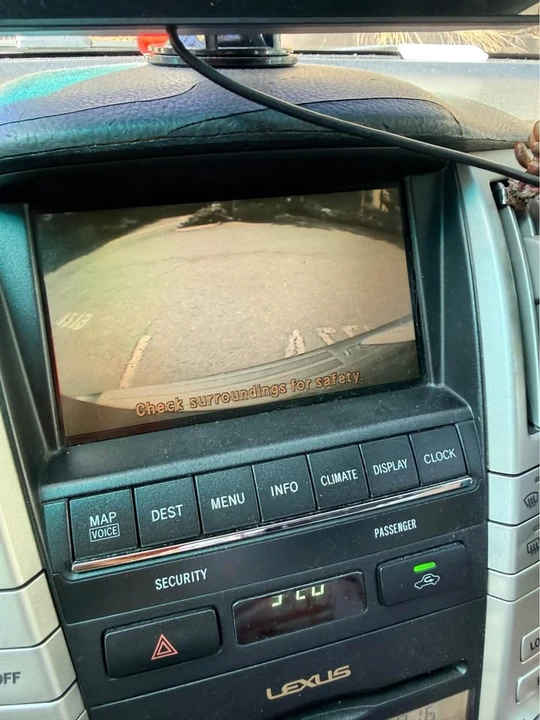 2004 Lexus RX 2nd Gen - Image 9 of 10