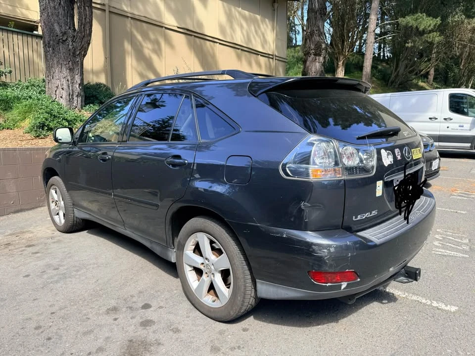 2004 Lexus RX 2nd Gen - Image 4 of 10