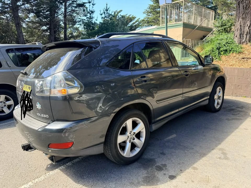 2004 Lexus RX 2nd Gen - Image 3 of 10