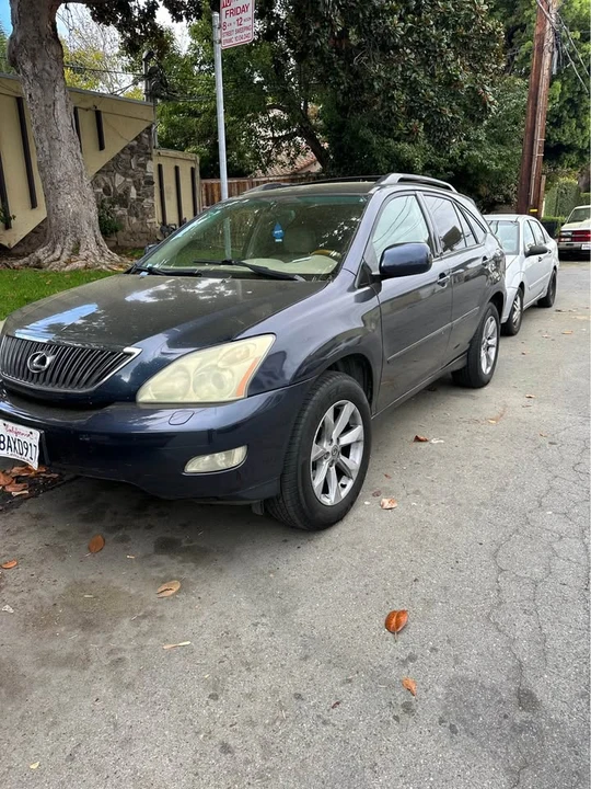 2004 Lexus RX 2nd Gen - Image 2 of 3