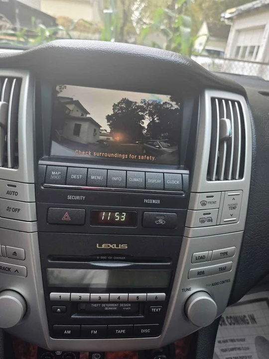 2004 Lexus RX 2nd Gen - Image 5 of 15