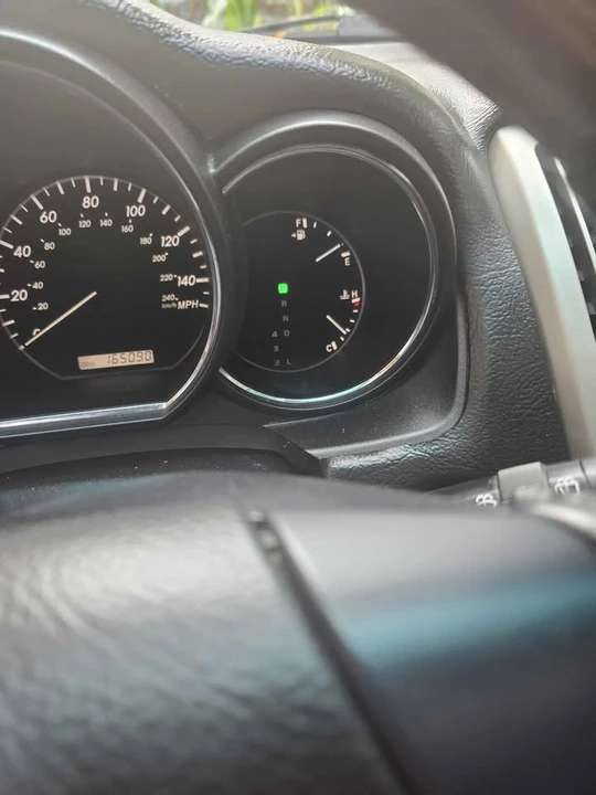 2004 Lexus RX 2nd Gen - Image 6 of 15
