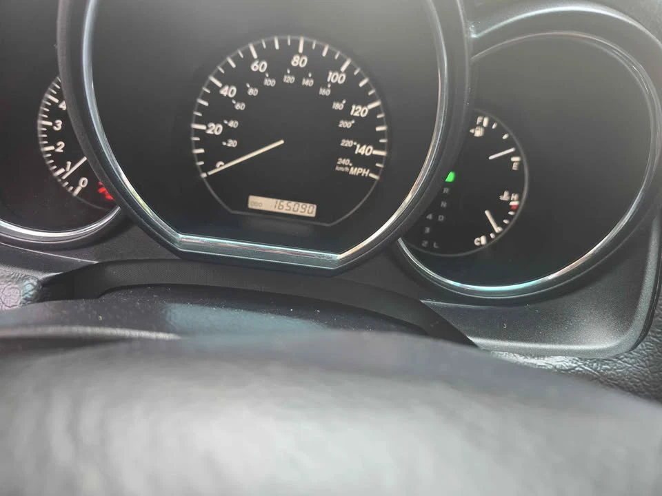 2004 Lexus RX 2nd Gen - Image 8 of 15