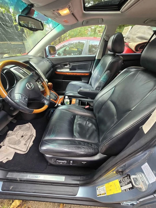 2004 Lexus RX 2nd Gen - Image 4 of 15